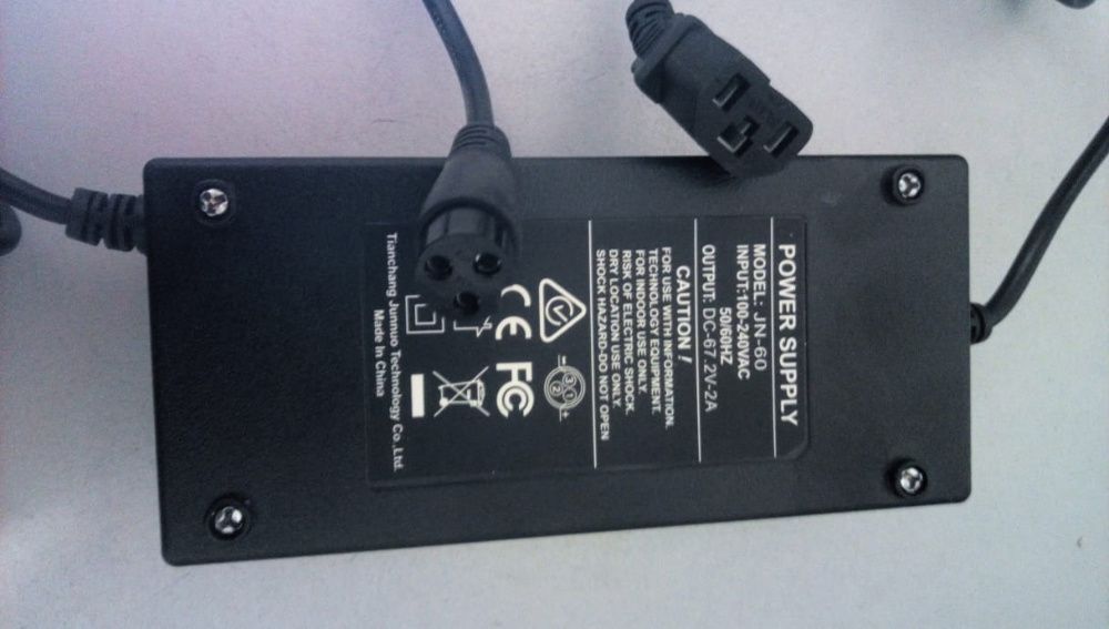 зарядное устройство 67,2v 2A