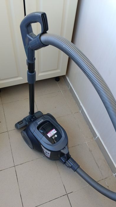 Пылесос LG 2000W