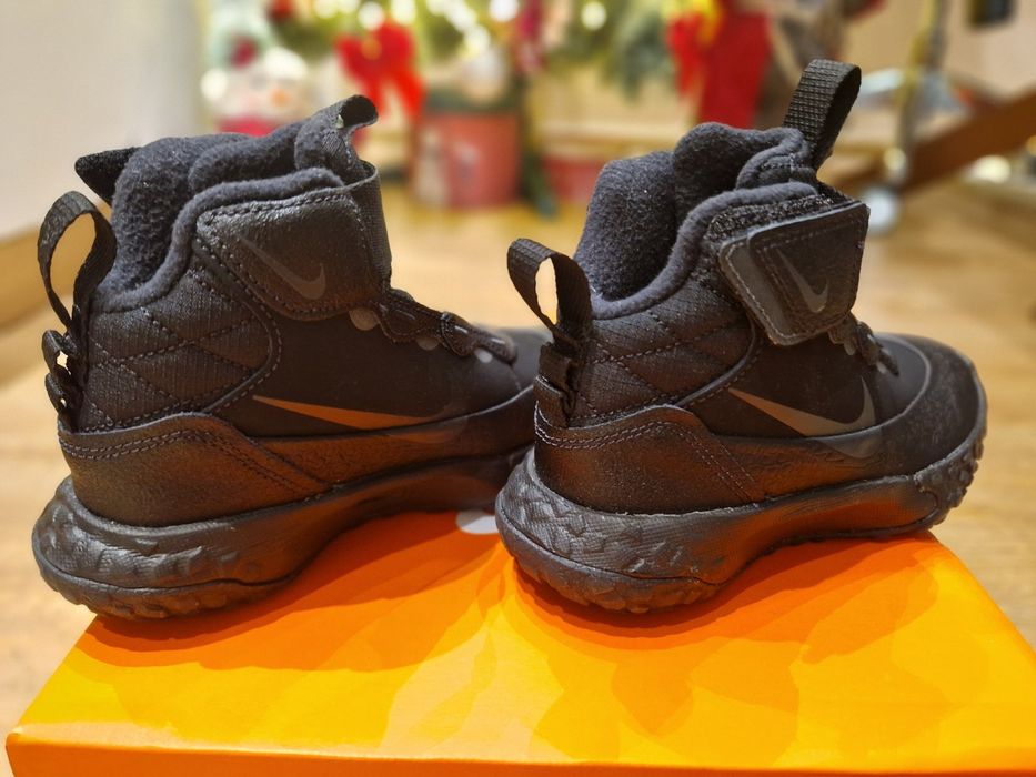 Детски зимни обувки Nike Terrascout