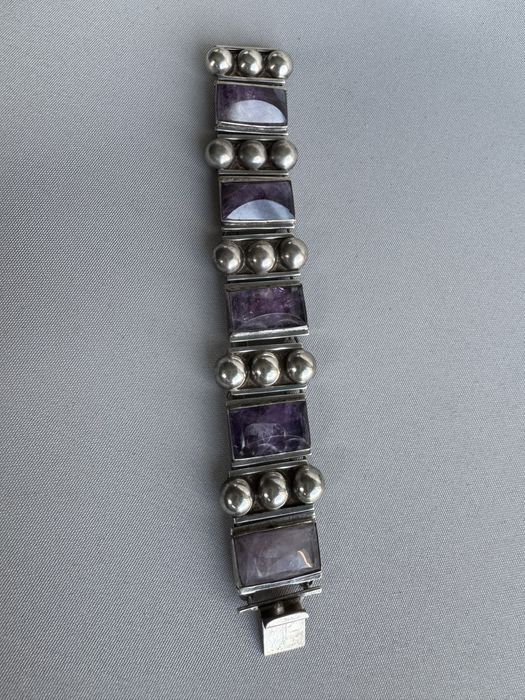 Bratara din argint si ametiste