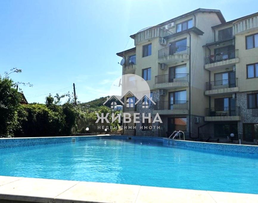 Продава се Тристаен апартамент в с. Рогачево, Област Добрич - 70 кв.м за 986 €/кв.м - Снимка #12