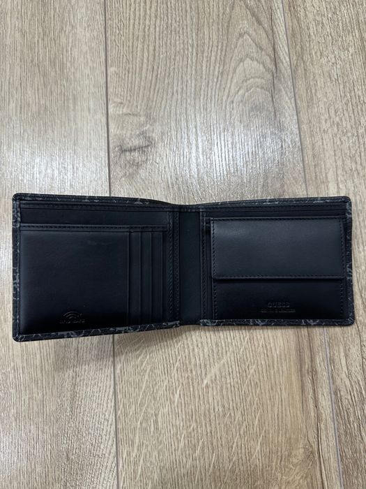 Оригинален портфейл GUESS чисто нов !