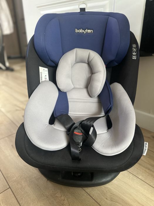 Автокресло в идеальном состояний