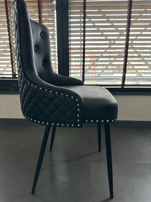 Трапезен стол LYON black