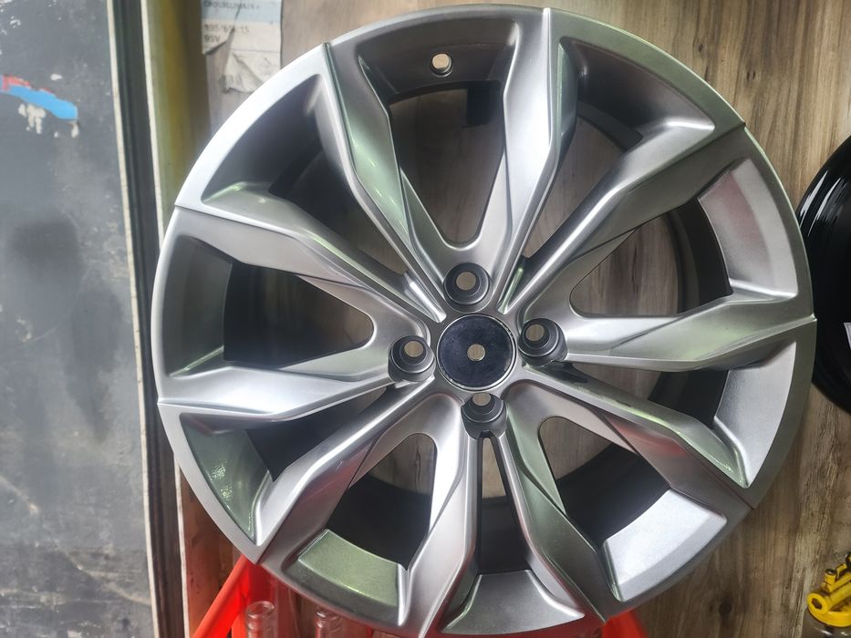 Yangi Premer  R17 saka sotiladi