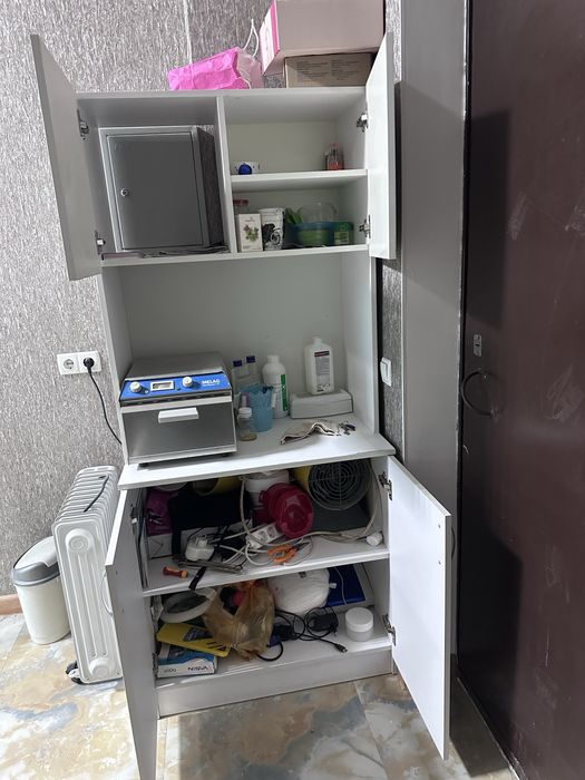 Продам шкаф белый ЛДСП в отличном состояний