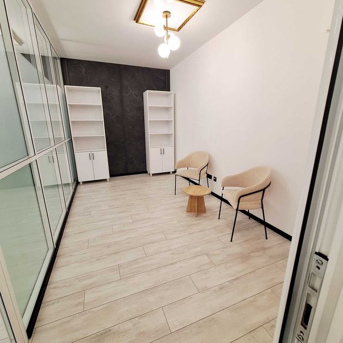 Дава се под наем Офис в София, Лозенец - 70 кв.м за 969 € - Снимка #2