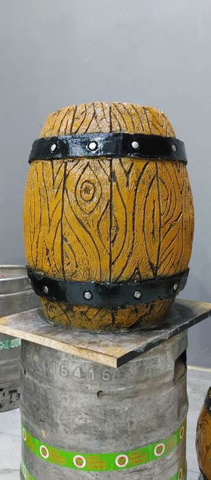 Декоративные бочки.