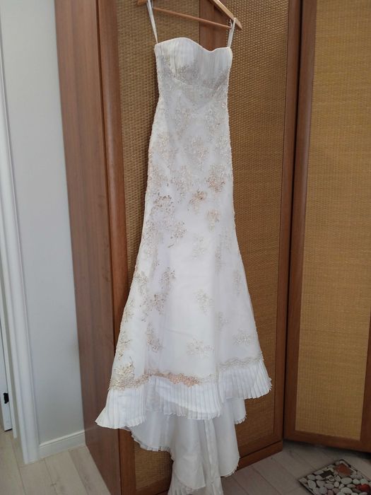 Платье свадебное фирменное