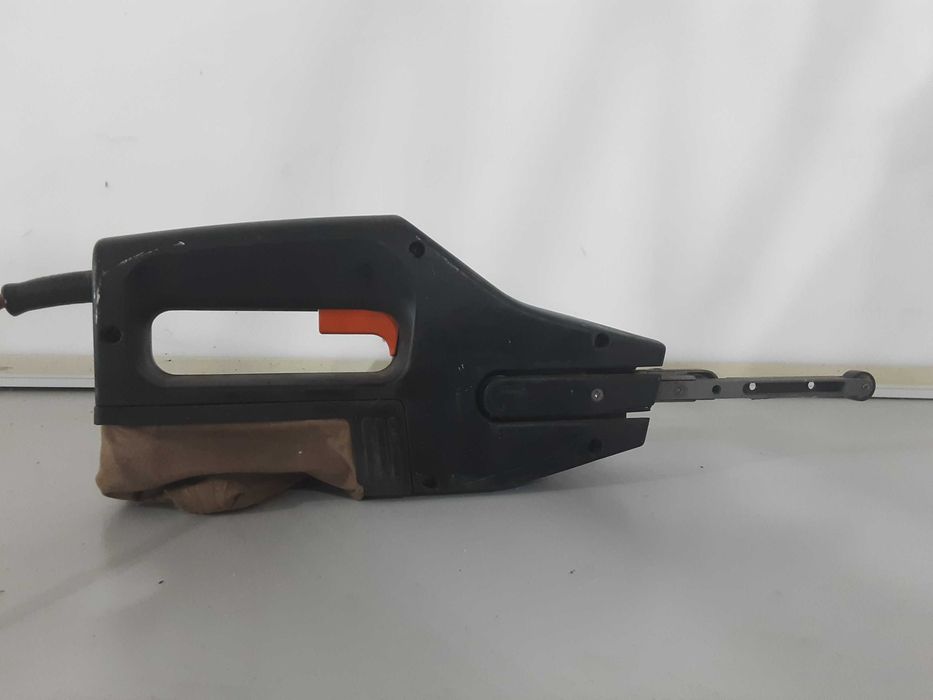 Лентов шлайф / прав - Black & Decker