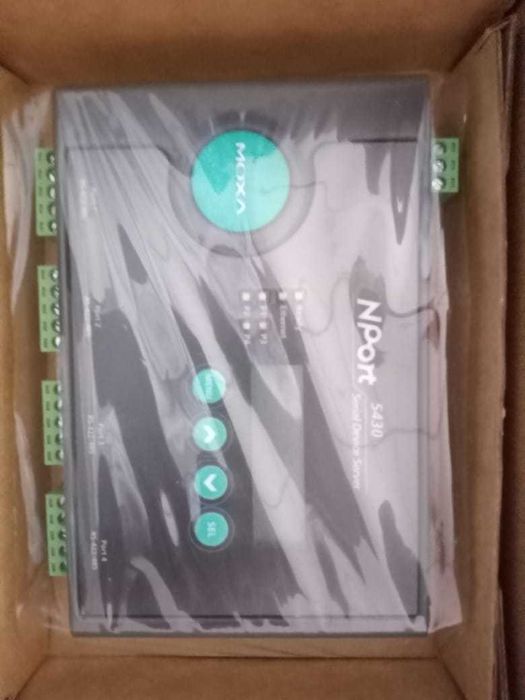 NPort 5430: Преобразователь MOXA