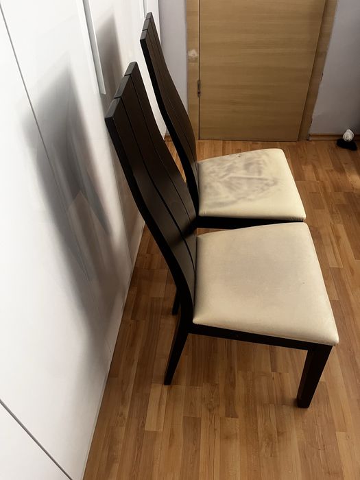 Трапезни столове 2бр.