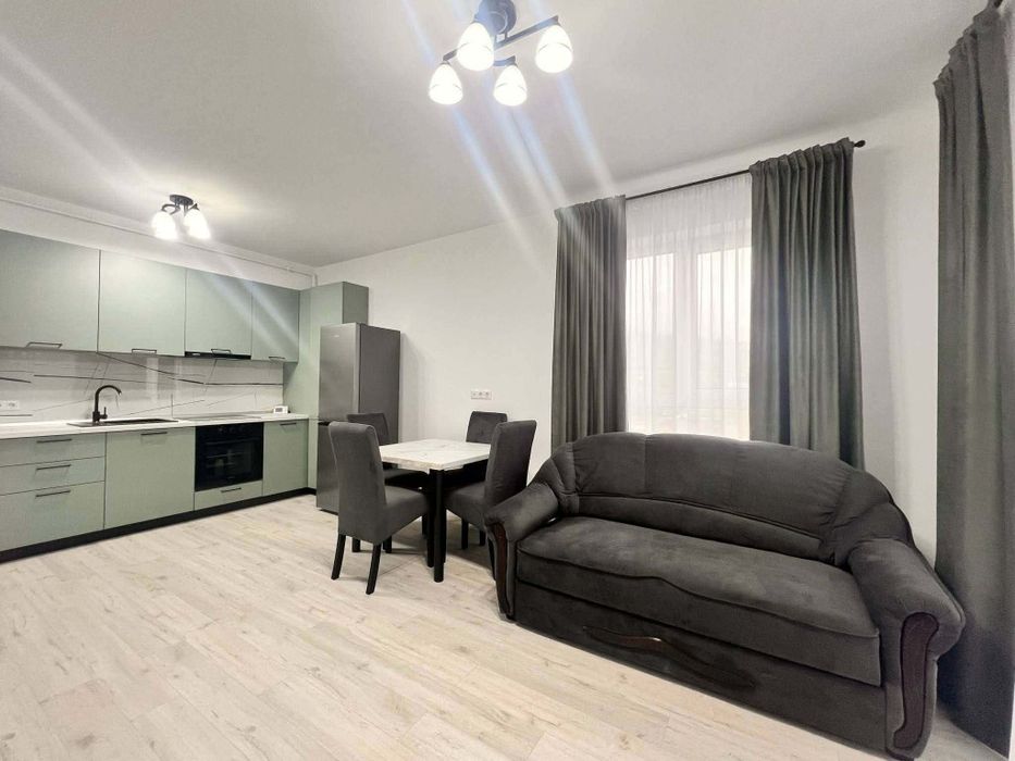 Închiriez apartament