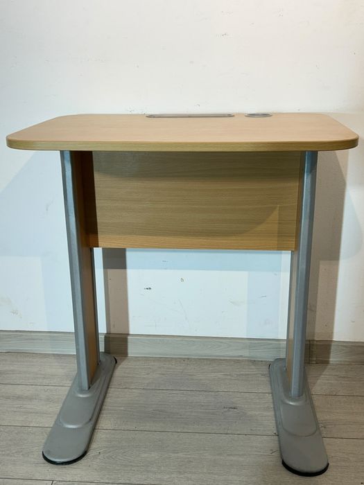 10 Buc. Masă de Lucru 70X50 cm, cu Structură Metalică și Agățătoare Ghiozdan; Bancă Școlară; Mic Birou