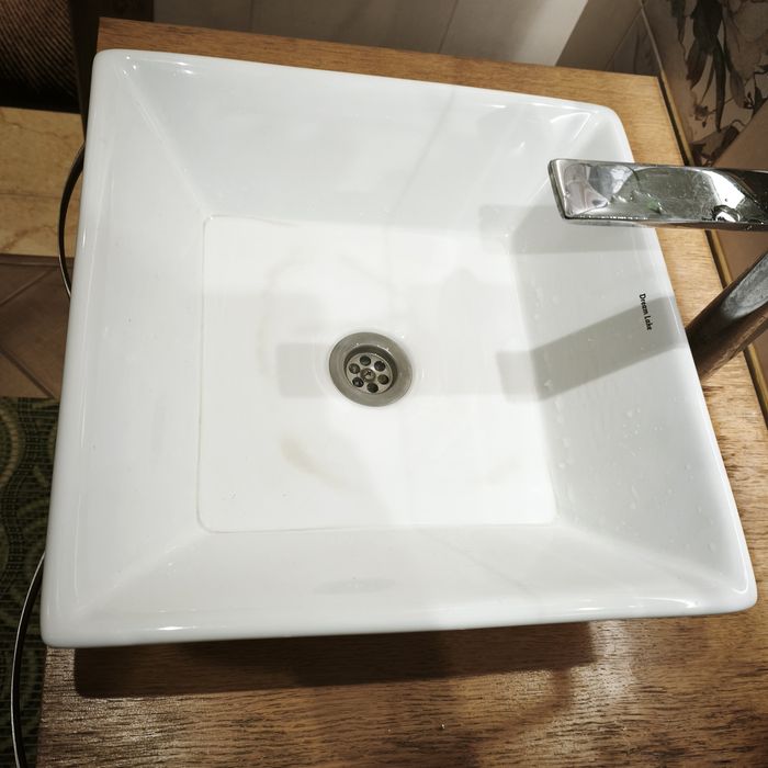 порцеланова мивка за баня