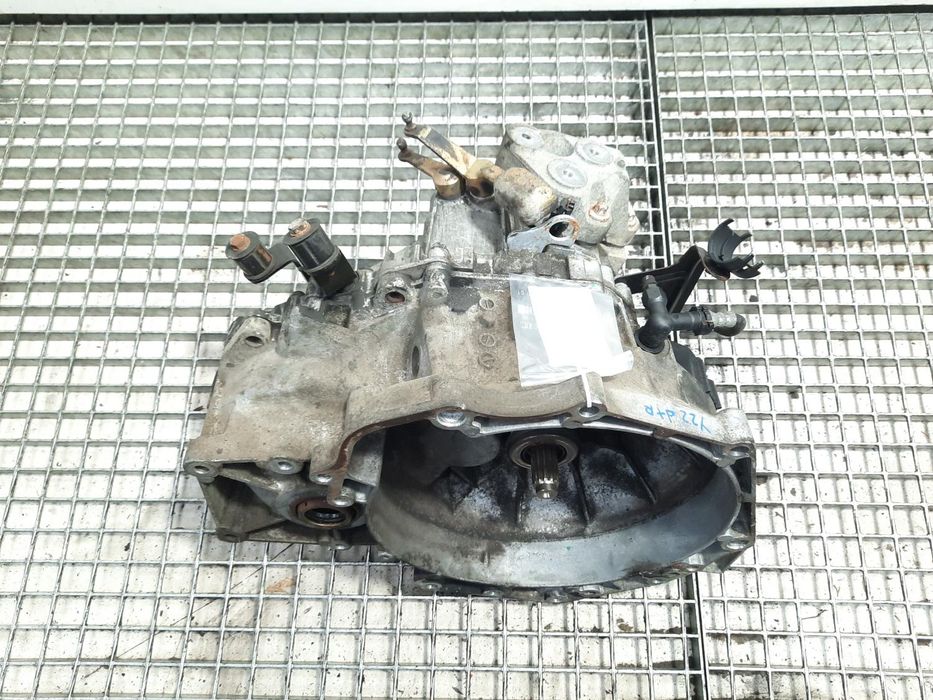 Cutie viteza manuala, cod GM13101871, Opel Vectra C GTS, 2.2 DTI, Y22DTR, 5 vit man