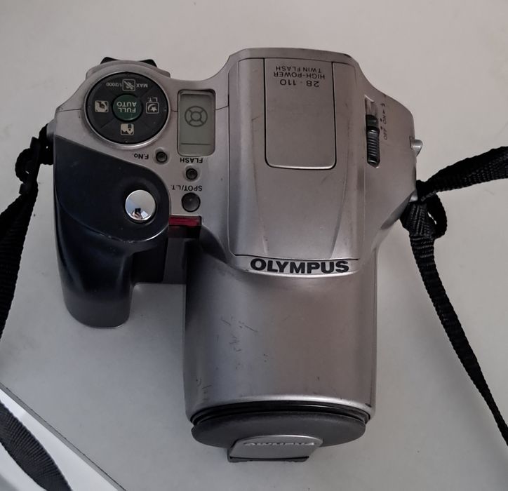 Фотоаппарат OLYMPUS  IS-300, IS-200