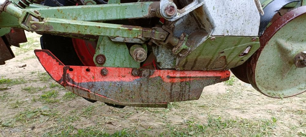 Semănătoare porumb/floarea soarelui