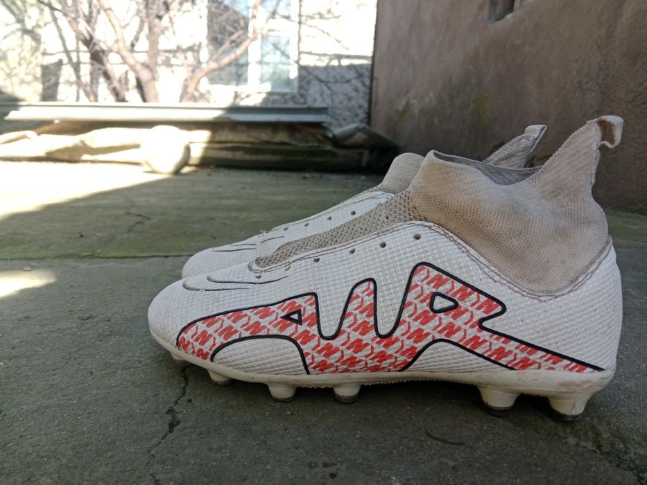 Продам бутсы 35 36 размер бу