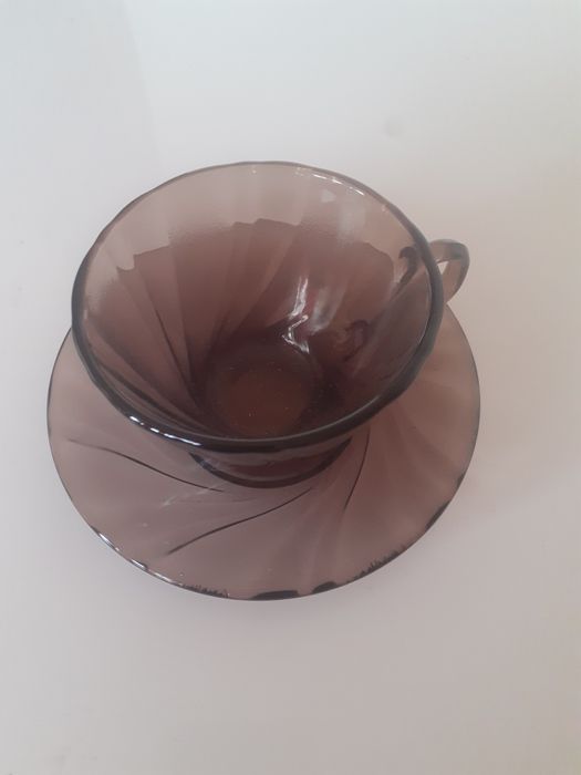 Сервиз от 4 чашки с чинийки