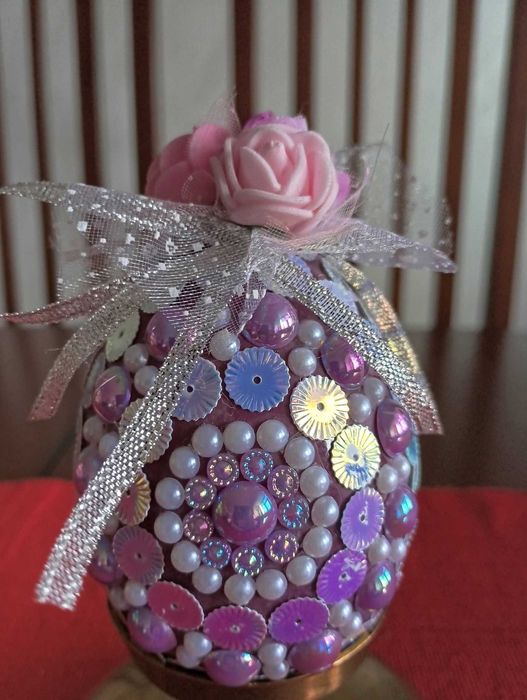 продавам декоративни великденски яйца и венци