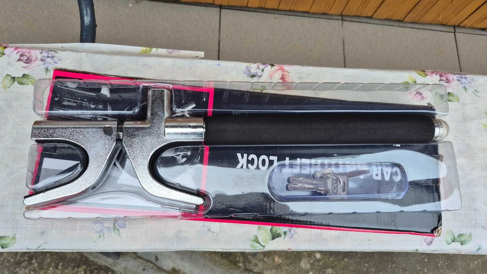 Dispozitiv blocare volan antifurt auto cu cheie