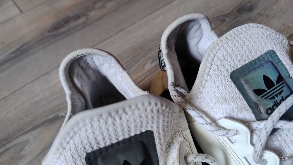 Adidas NMD R1 V2