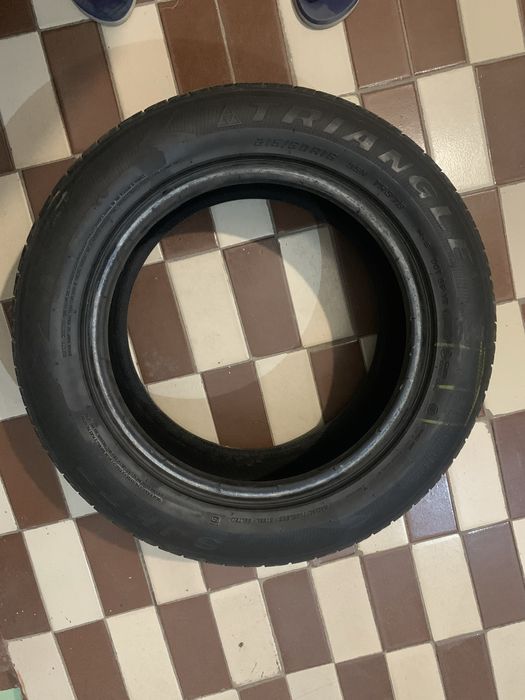 Две покрышки Triangle