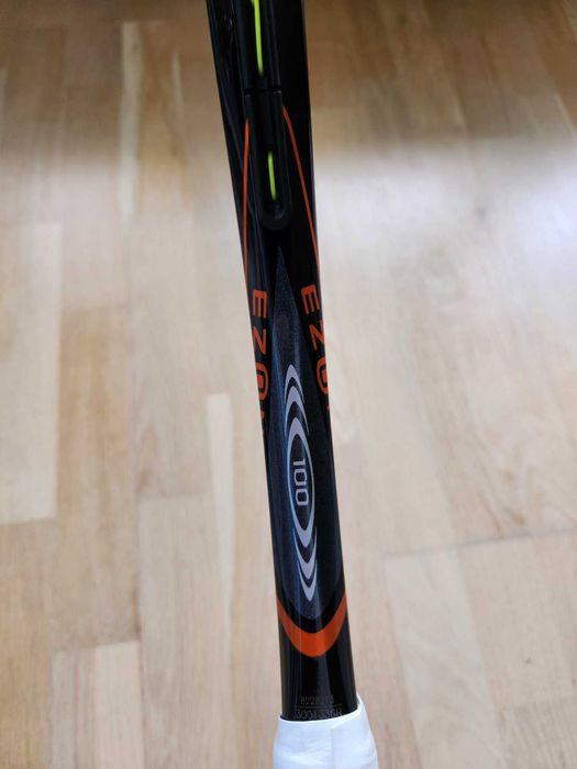 Yonex Ezone Xi 100 (2 бр); Yonex Ezone Xi 98; Yonex Vcore Xi 100