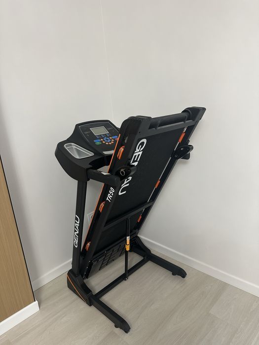 Продам беговой дорожку