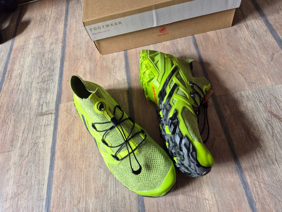 продавам НОВИ обувки за трекинг MAMMUT и BERGHAUS