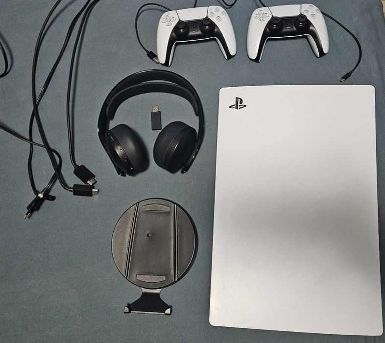Продавам Playstation 5