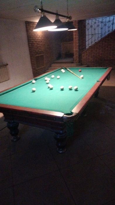 Бильярдный стол кии