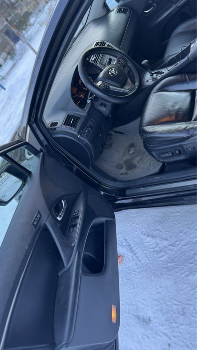 Продам Тойота Авенсис