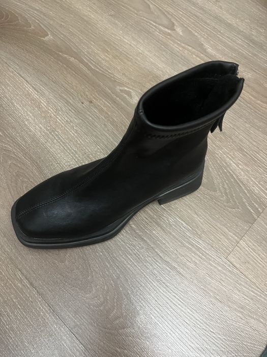 Продам ботинки новые