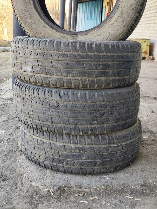 Продам шины б/у в нормальном состоянии
