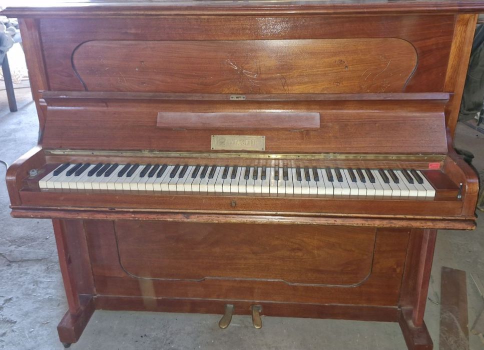 Пиано Petrof  - Музикална къща Престо