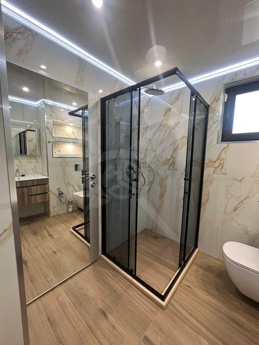 Продава се Къща в Варна, Изгрев - 361 кв.м за 1801 €/кв.м - Снимка #12