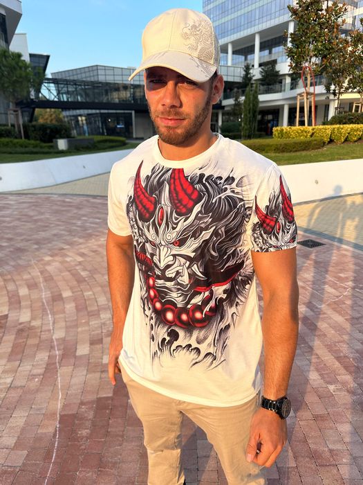 Мъжки тениски в японски дизайн