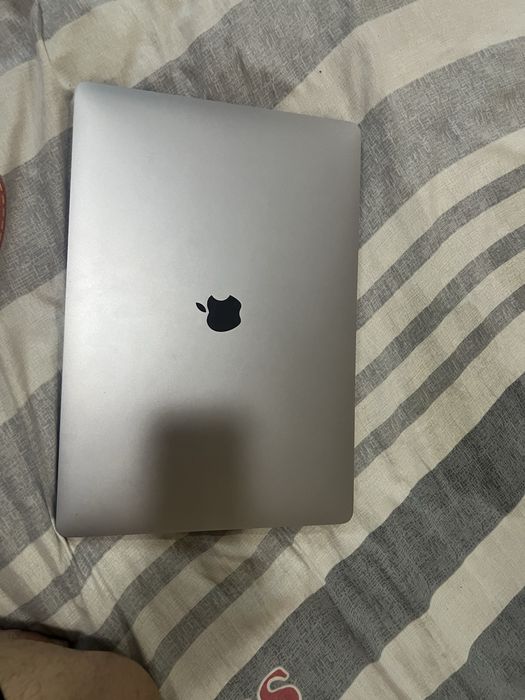 Обмен Macbook pro core i7 16 inch |2.6 GHz||16/512|touchbar otpechatka