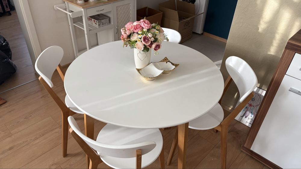 Кухненска маса JEGIND Ø105 бяло и  4 стола Кухненски стол JEGIND бял