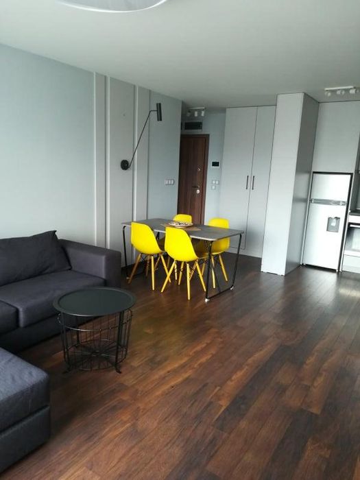 Двустаен апартамент в ж.к. Студентски град.