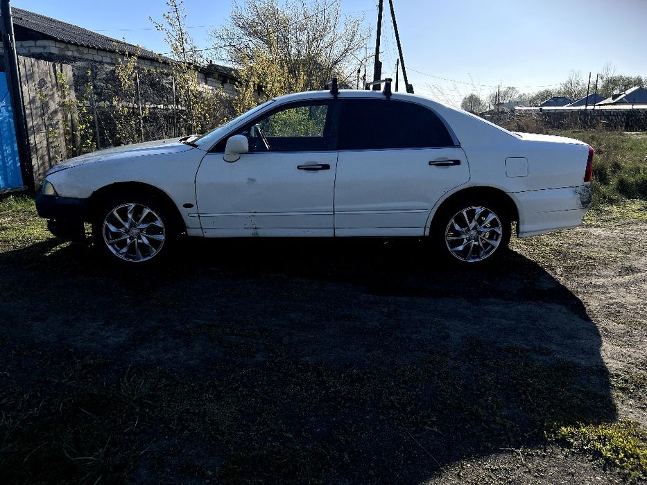 Mitsubishi Diamante 1996 2.5