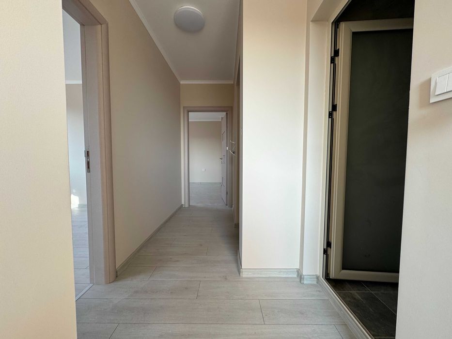 Продава се Тристаен апартамент в Търговище, Вароша - 179 кв.м за 420 €/кв.м - Снимка #8