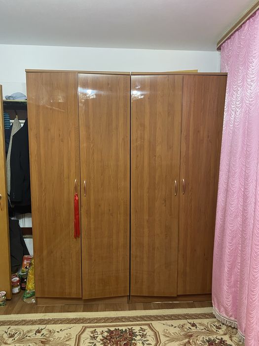 Шкафы двухдверные