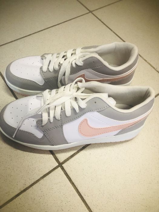 Дамски маратонки