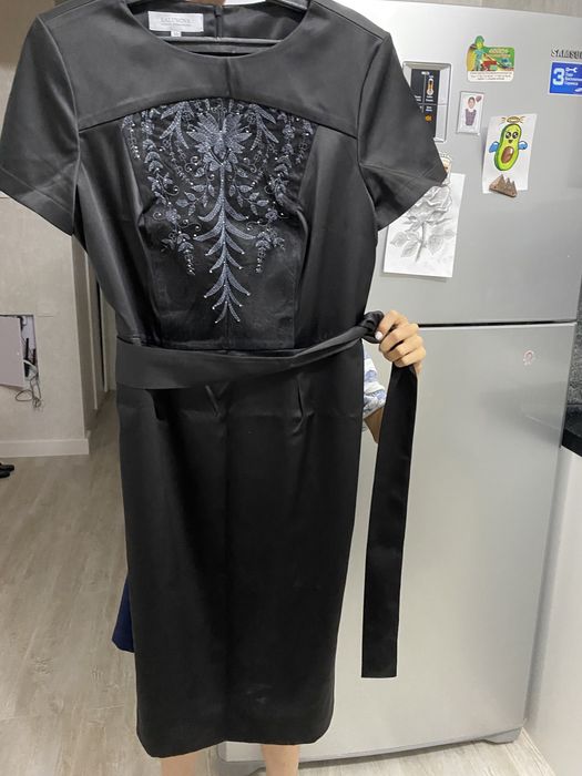 Платье вечернее атласное