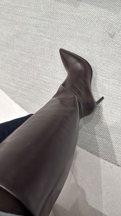 Продам сапоги на каблуках