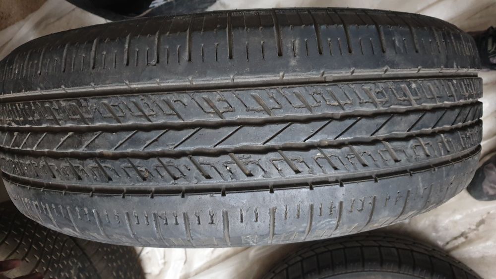 2бр Гуми 245 65 17 ханкок