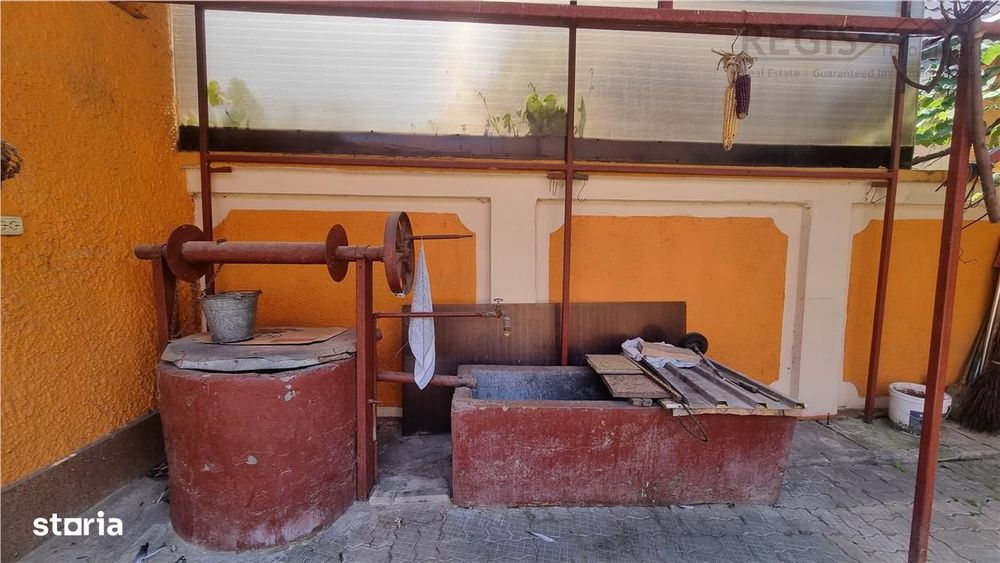 Casa de 4 camere zona Stupini